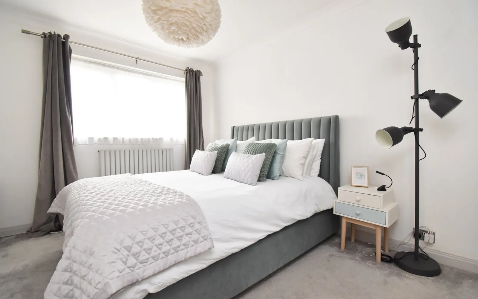 Flat Cottimore Lane in Elmbridge