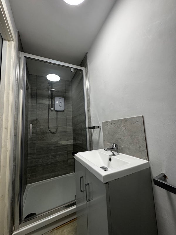 Room Lawford Road in Rugby