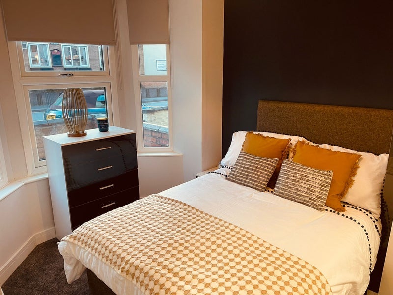 Room Lawford Road in Rugby