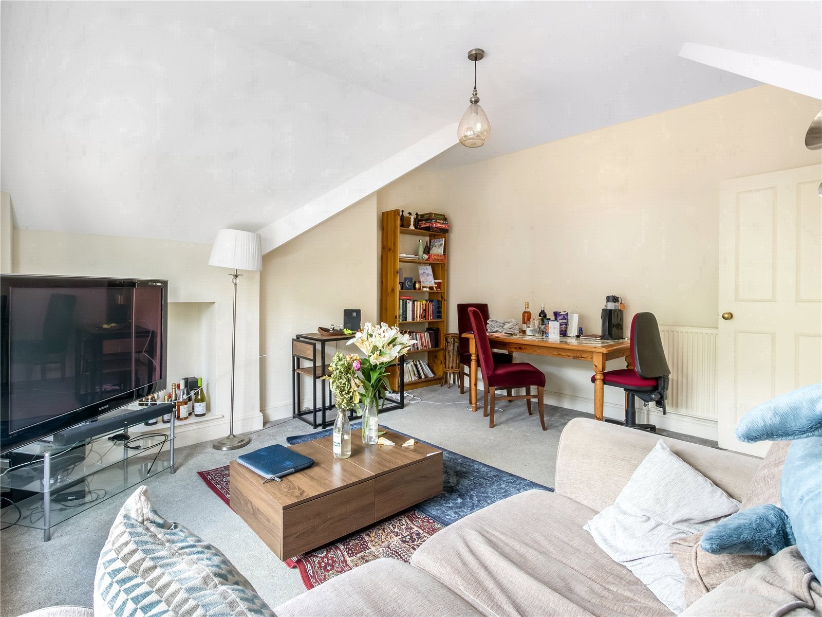 Flat Woodland Gardens in Greater London