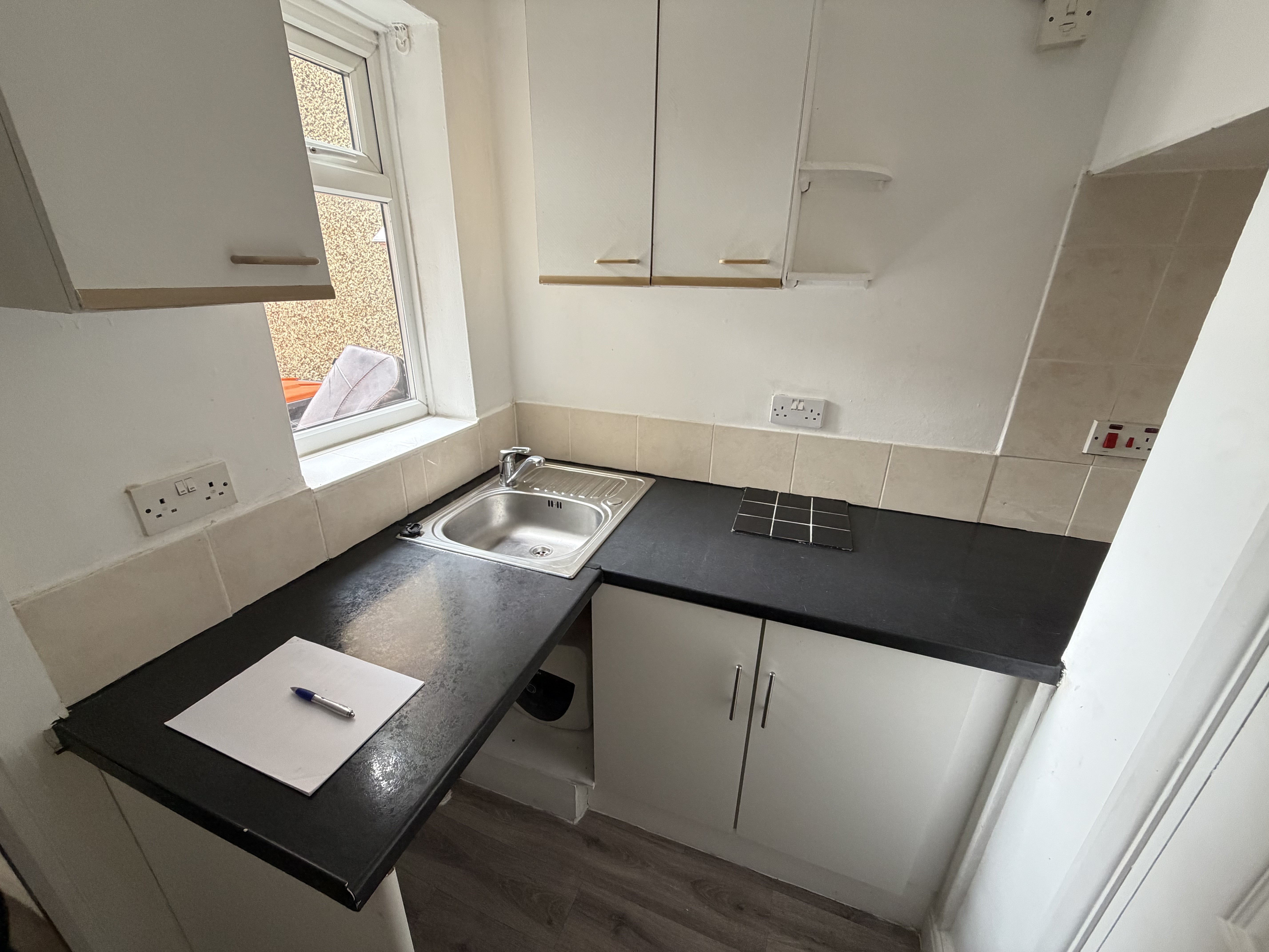 Flat Vandyke Road in Leighton Buzzard