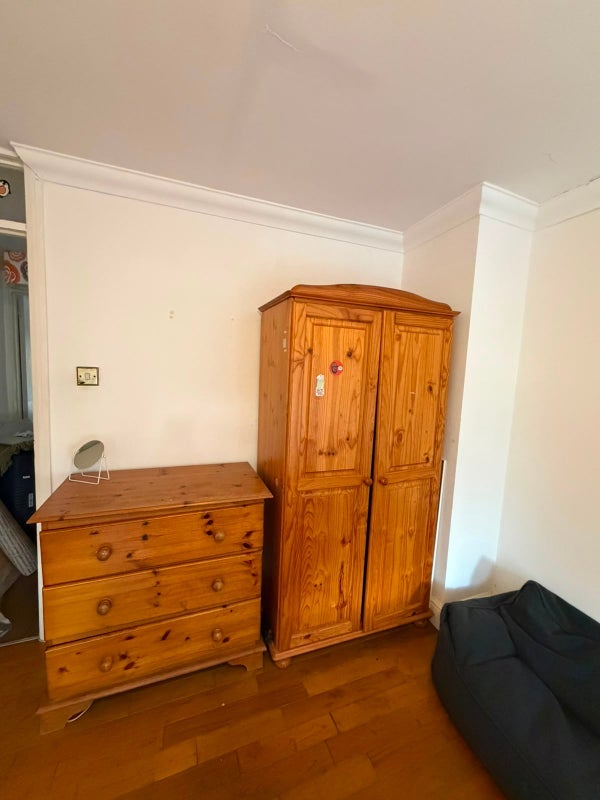 Room Brabazon Street in Greater London