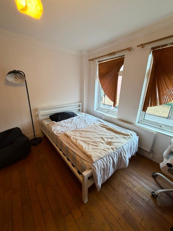 Room Brabazon Street in Greater London