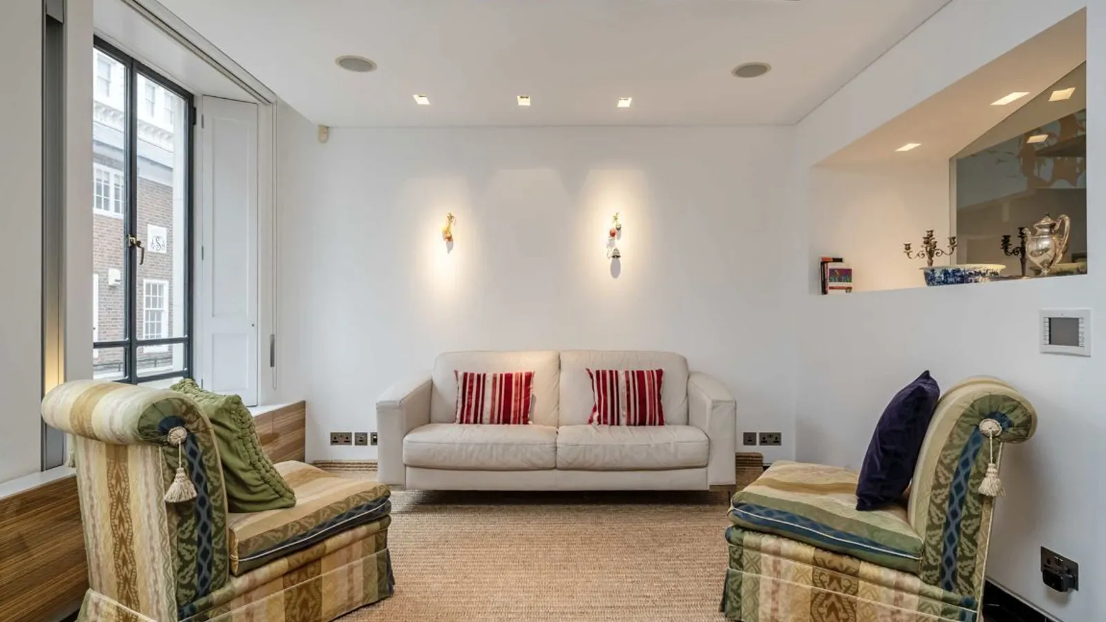 House Catherine Wheel Yard in City of Westminster