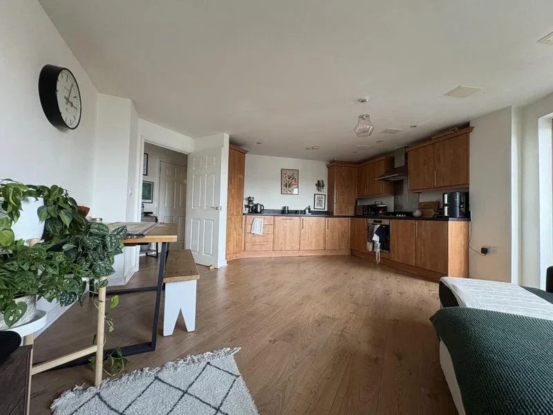 Room Pancras Way in Greater London