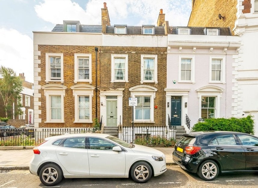 Flat King Edward's Road in Greater London