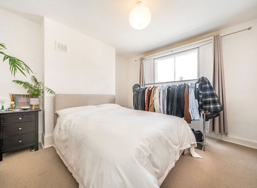 Flat King Edward's Road in Greater London
