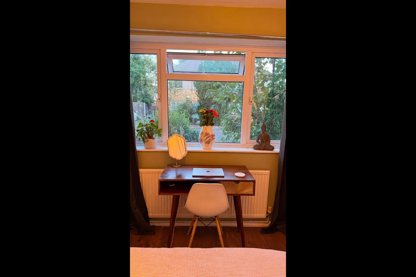 Room Cranleigh Close in Greater London