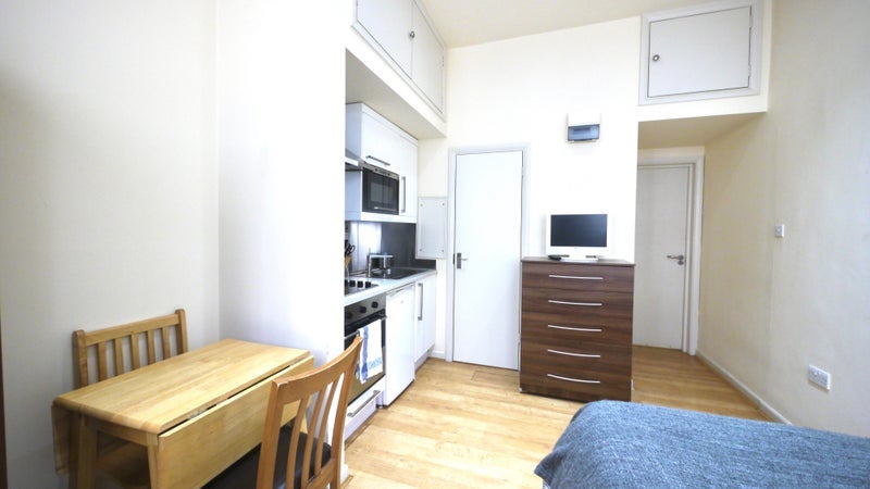 Flat Brondesbury Park in Greater London