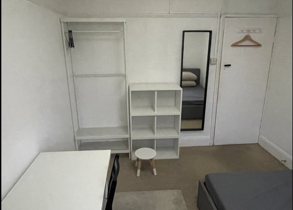 Room Lewin Road in Greater London