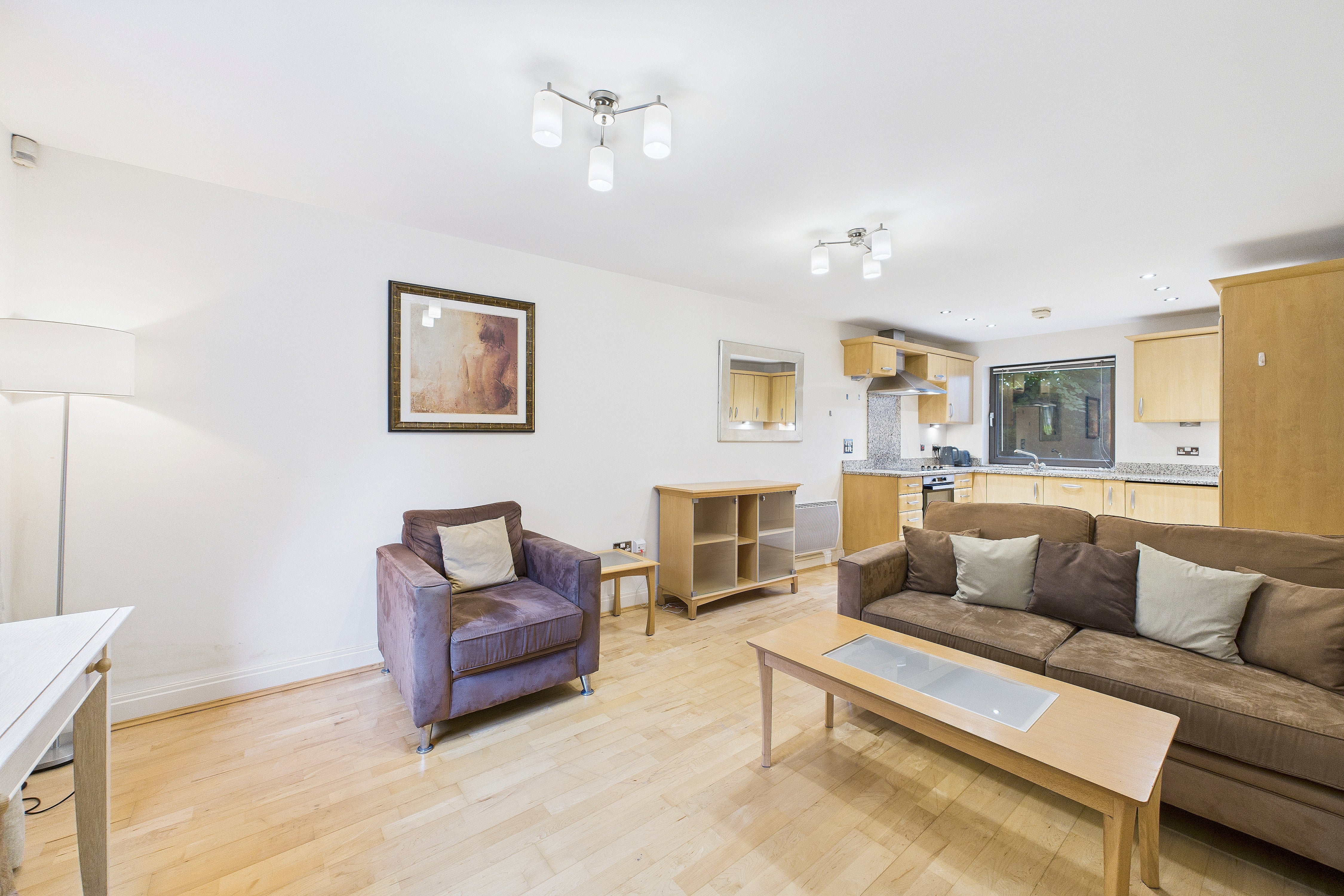 Flat Montaigne Close in City of Westminster