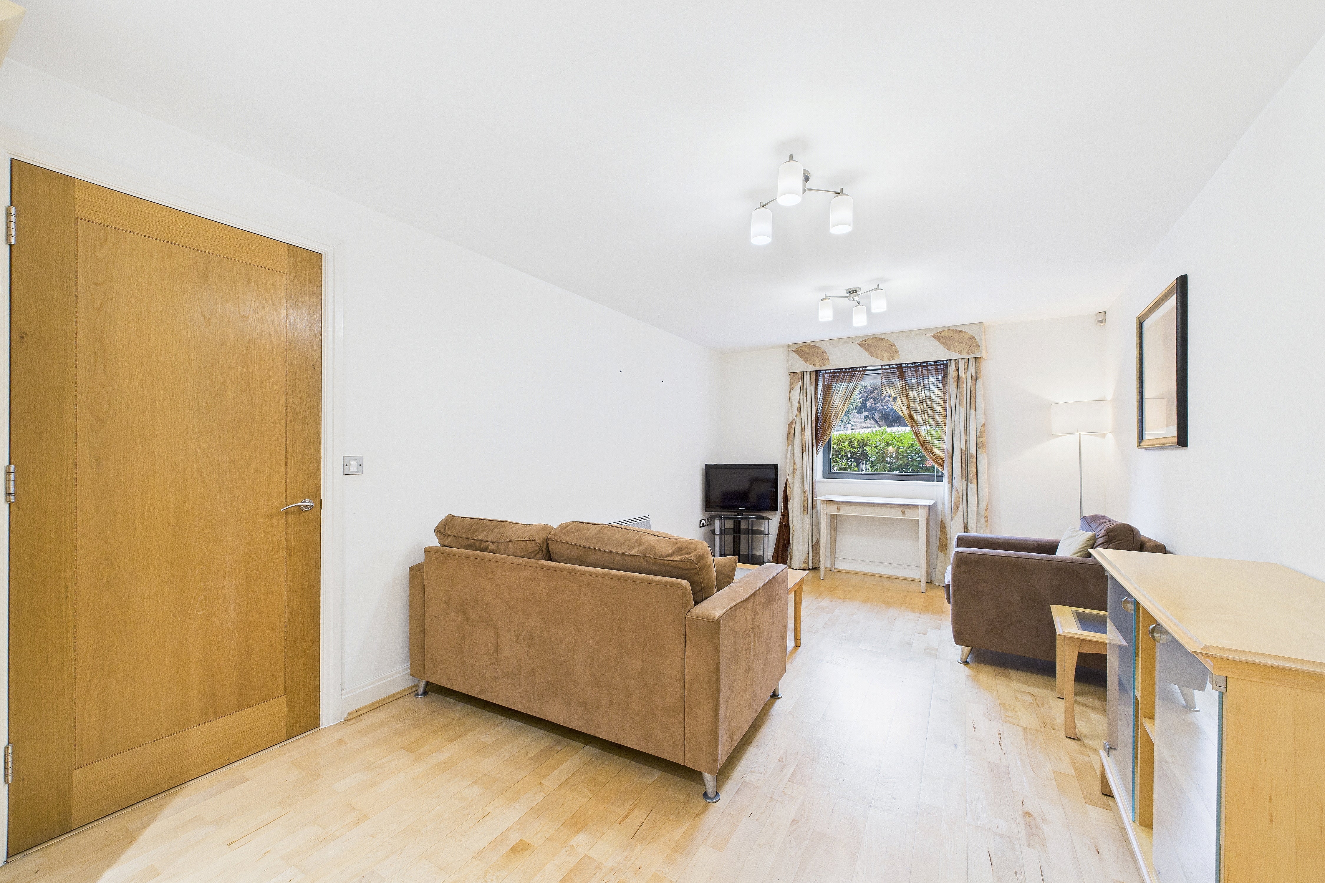 Flat Montaigne Close in City of Westminster