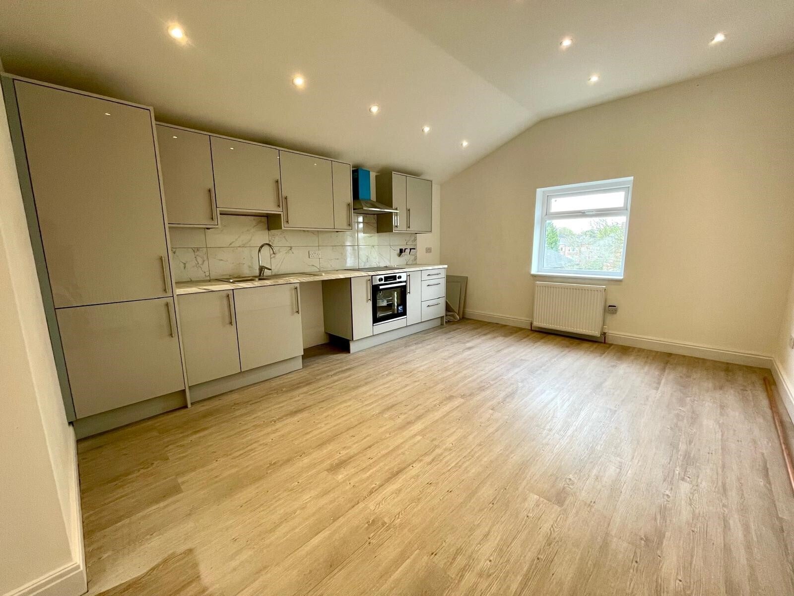 Flat Brantingham Road in Manchester