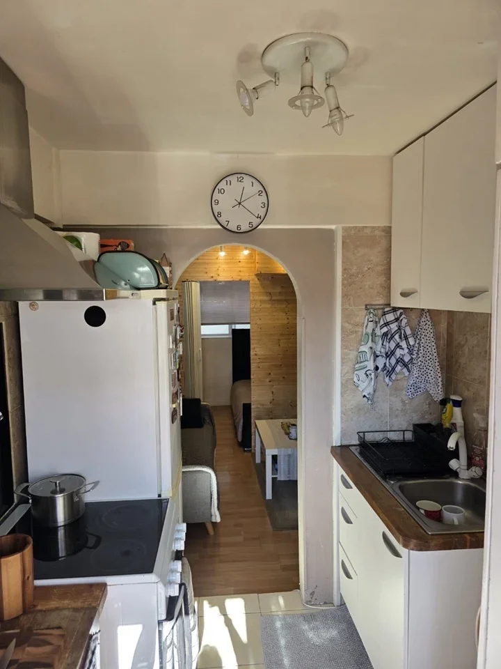 Flat Sheldrick Close in Greater London