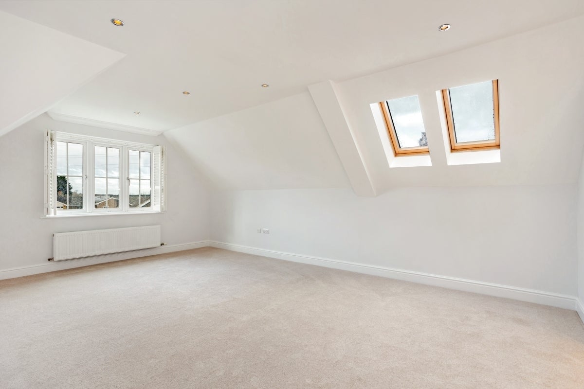 Flat Finchampstead Road in Wokingham