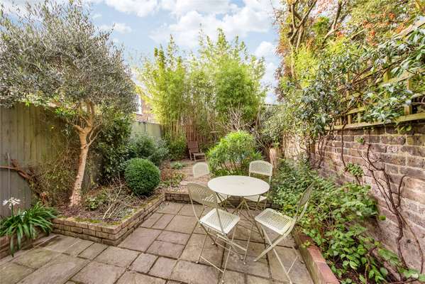 House Binns Road in Greater London