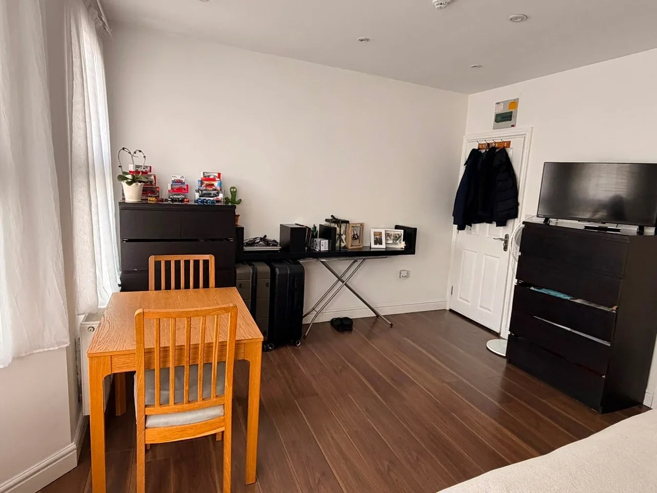 Flat Balfour Road in Greater London