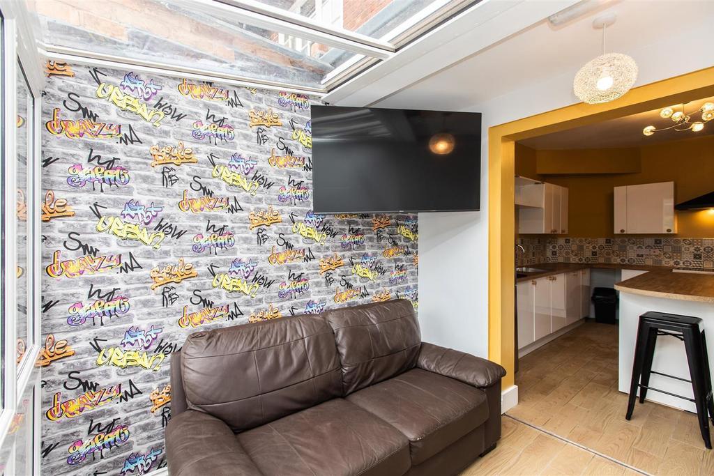 Flat Bournbrook Road in Birmingham