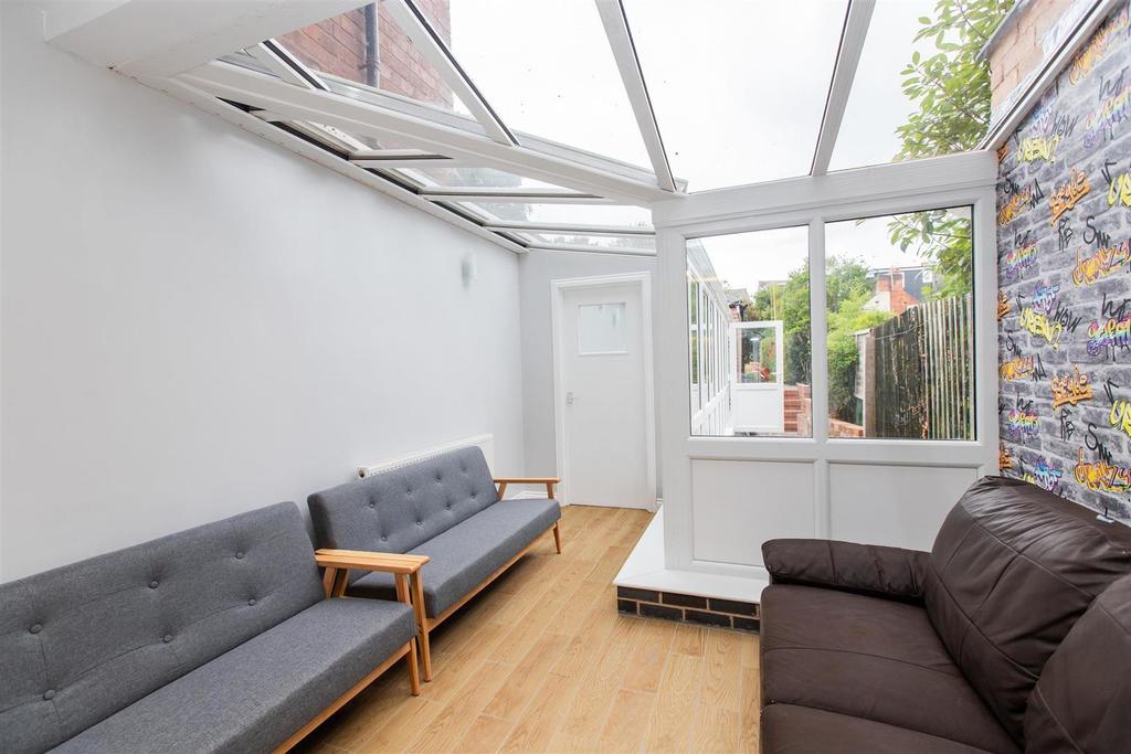 Flat Bournbrook Road in Birmingham
