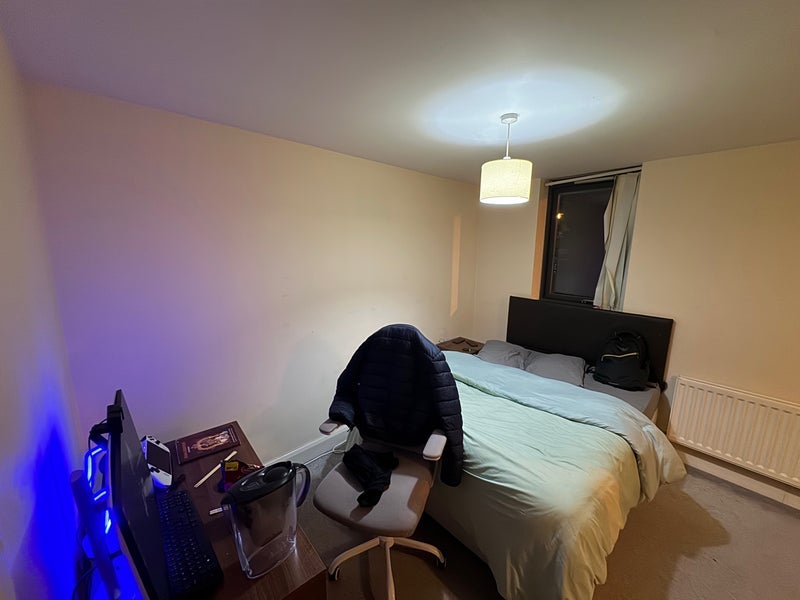 Room Bradshaw Close in Birmingham