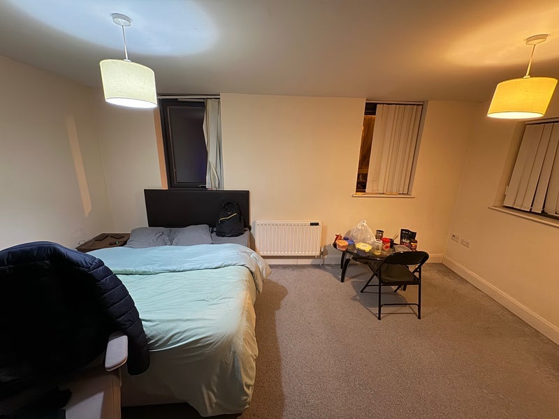 Room Bradshaw Close in Birmingham