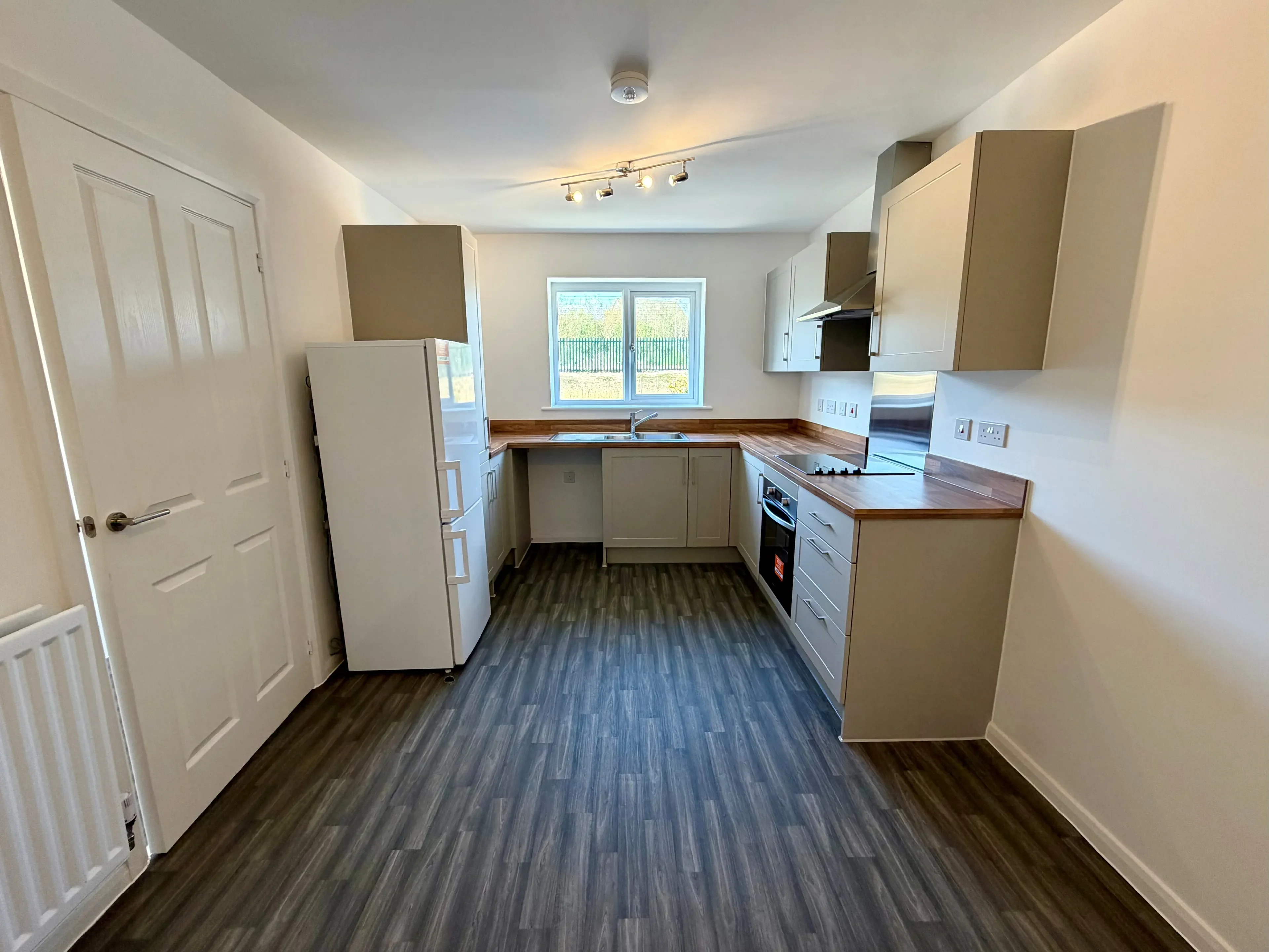House Roundhouse Way in Wellingborough