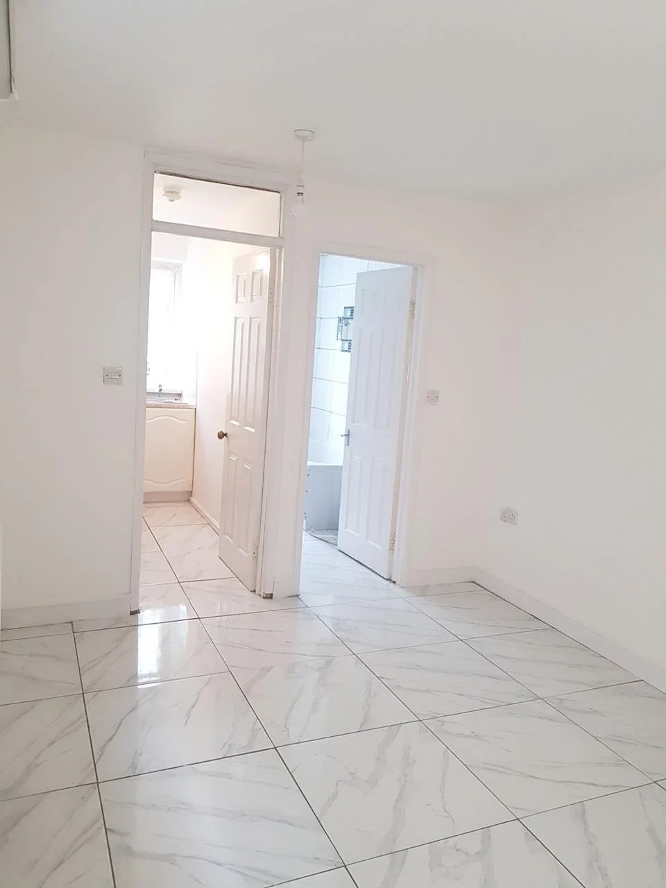 House Third Avenue in Greater London
