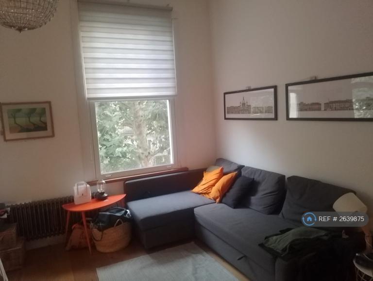 Flat Ladbroke Grove in Greater London