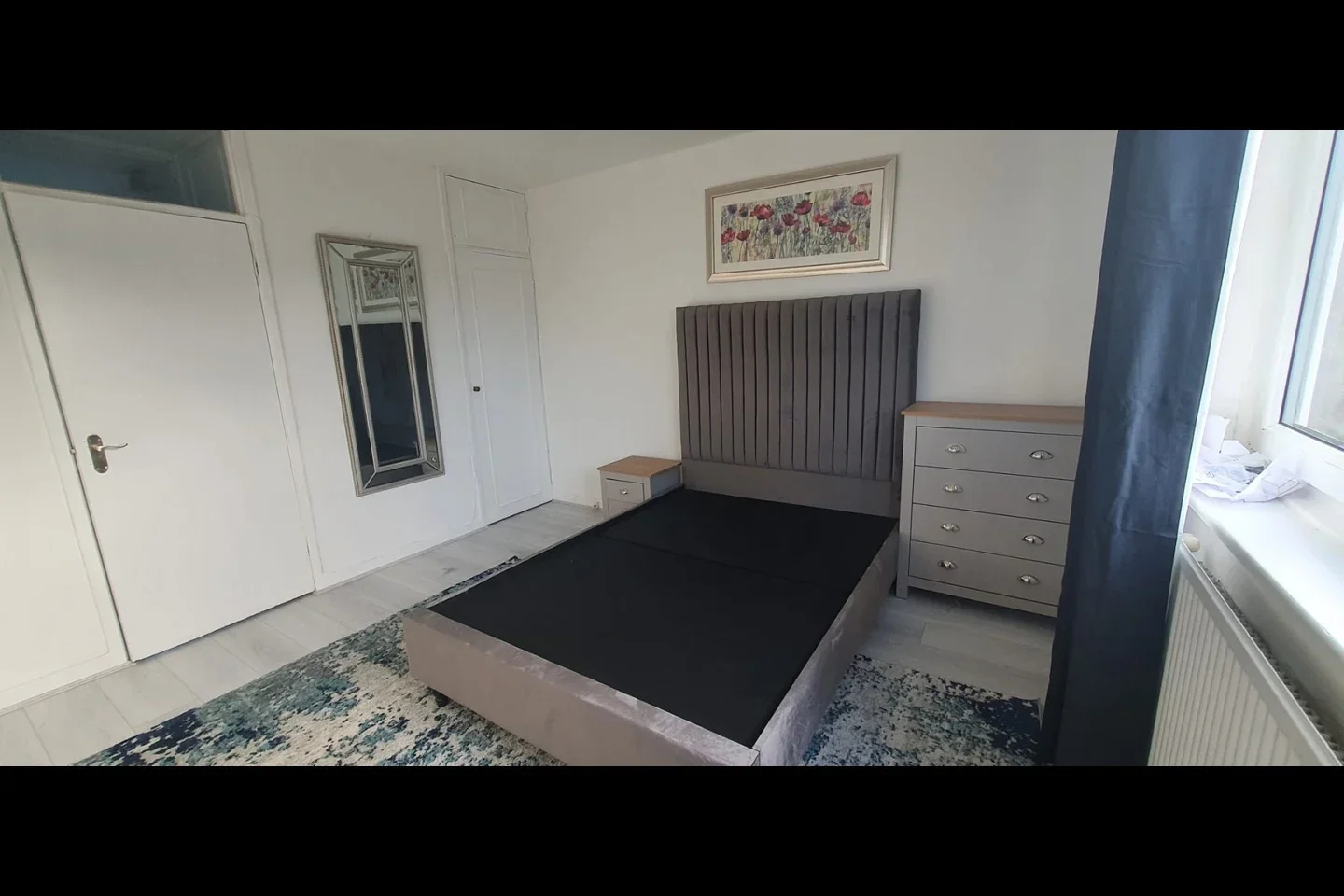 Flat Livermere Road in Greater London