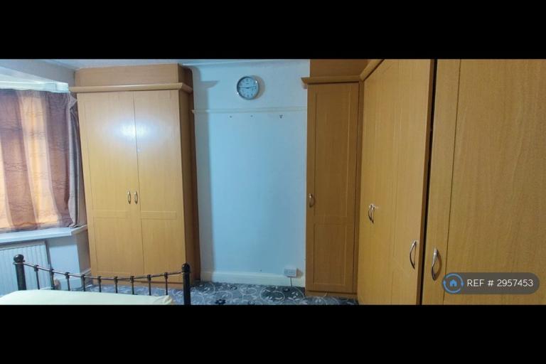 Room Goodmayes Lane in Greater London