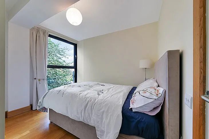 Flat Leathermarket Street in Greater London