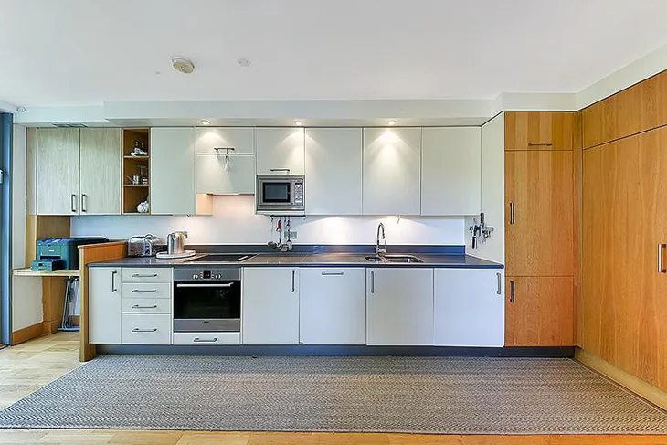 Flat Leathermarket Street in Greater London
