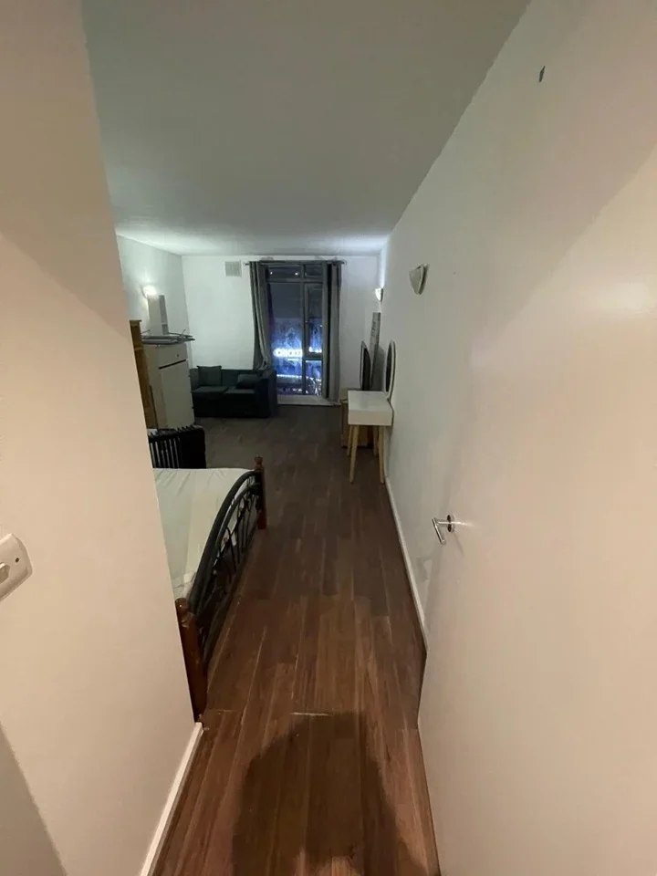 Flat Longbridge Road in Greater London