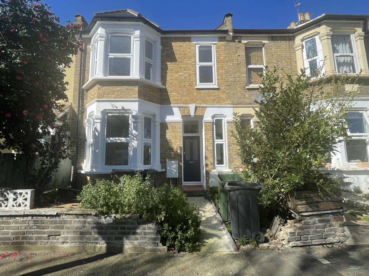 House Scott's Road in Greater London