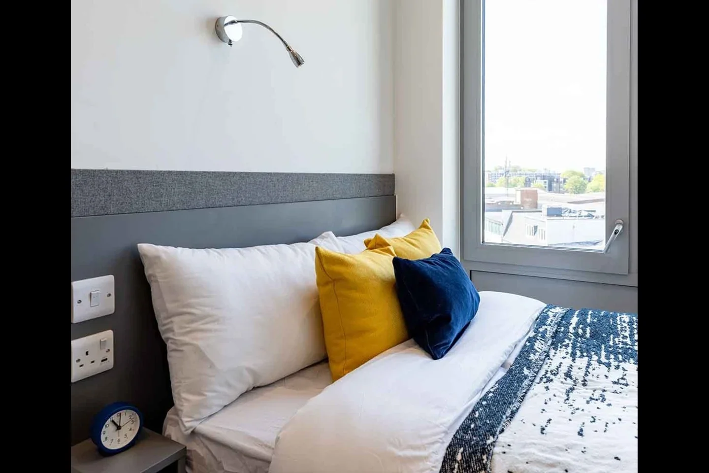 Room Rolls Road in Greater London