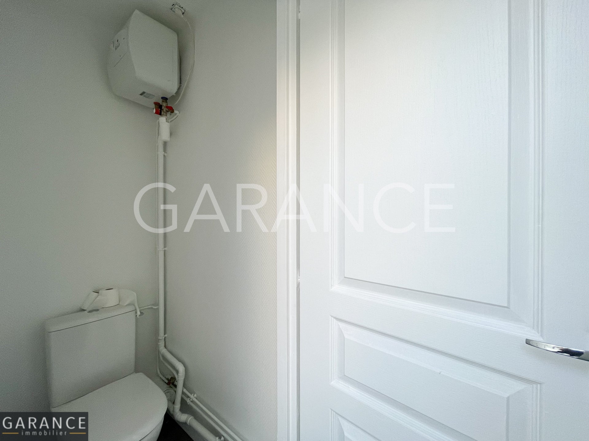 Room Rue Daguerre in Paris