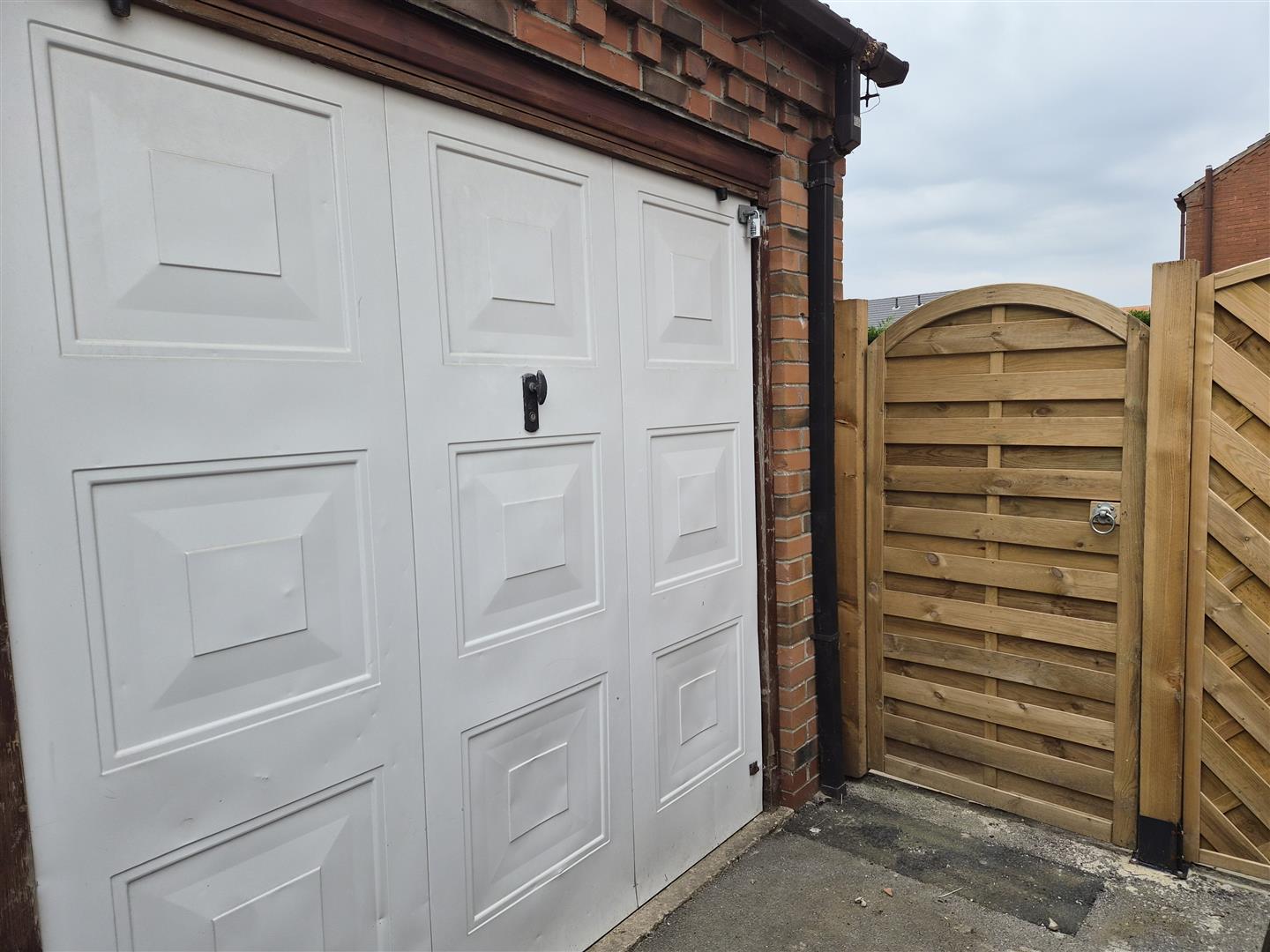 House Nanrock Close in Eastrington