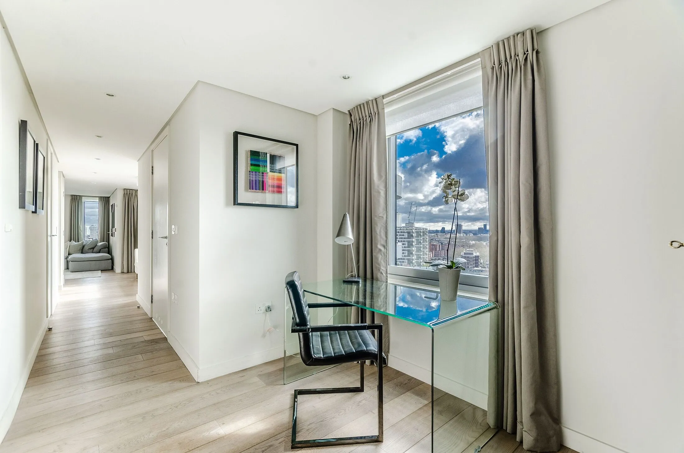 Flat Merchant Square in City of Westminster