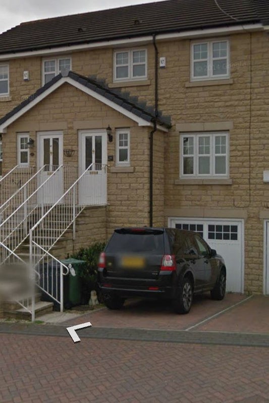 Room Spring Mills Grove in Kirklees