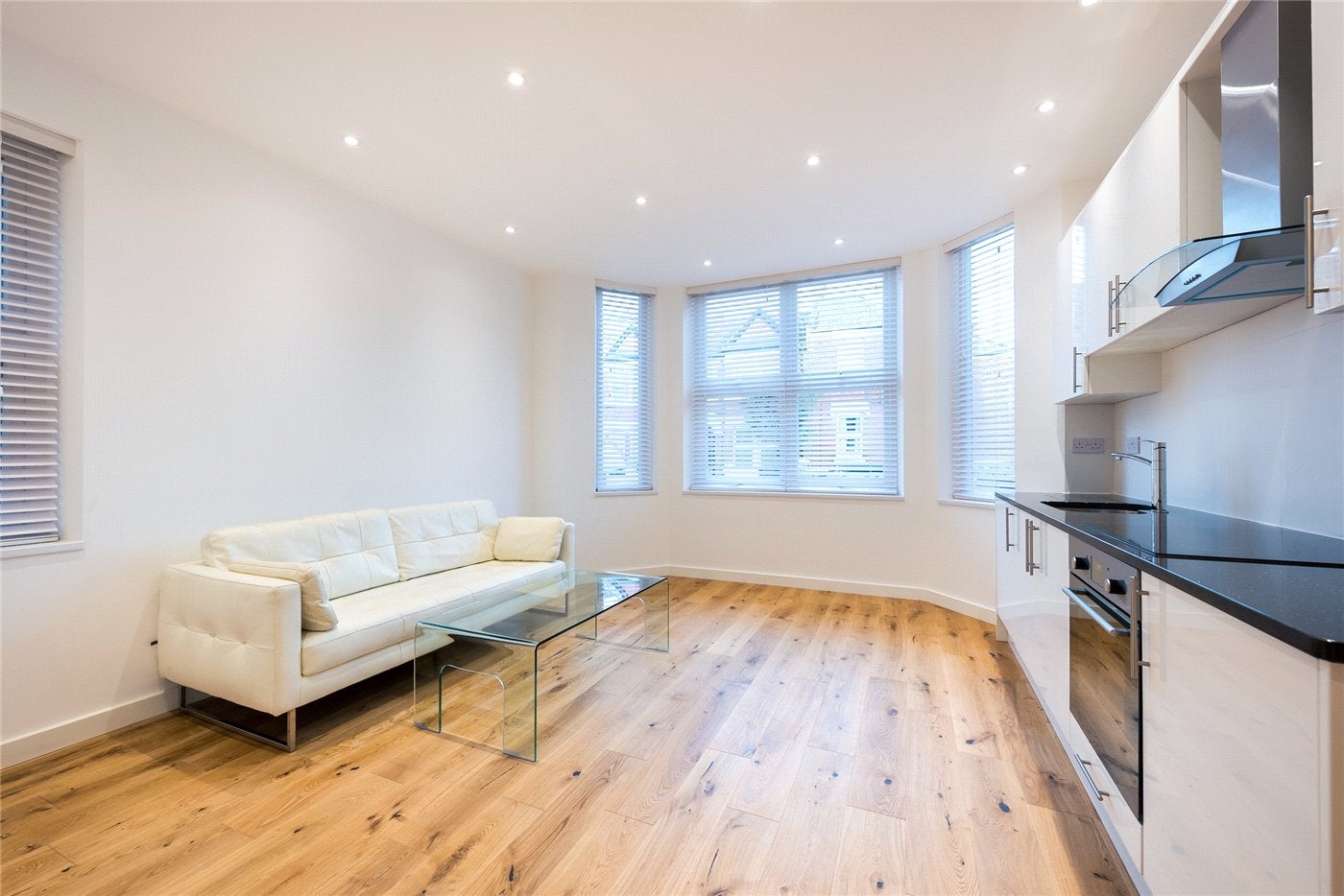 Flat Riffel Road in Greater London