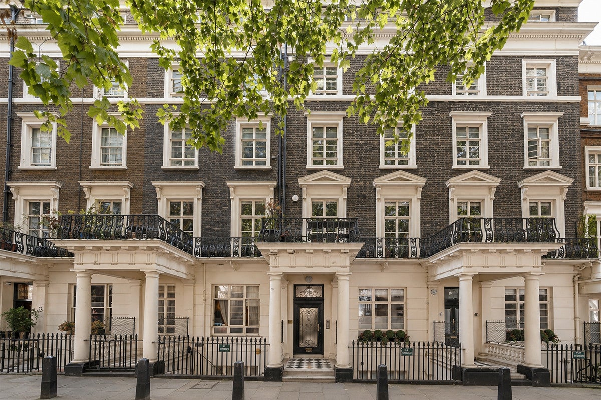 Flat Sussex Gardens in City of Westminster