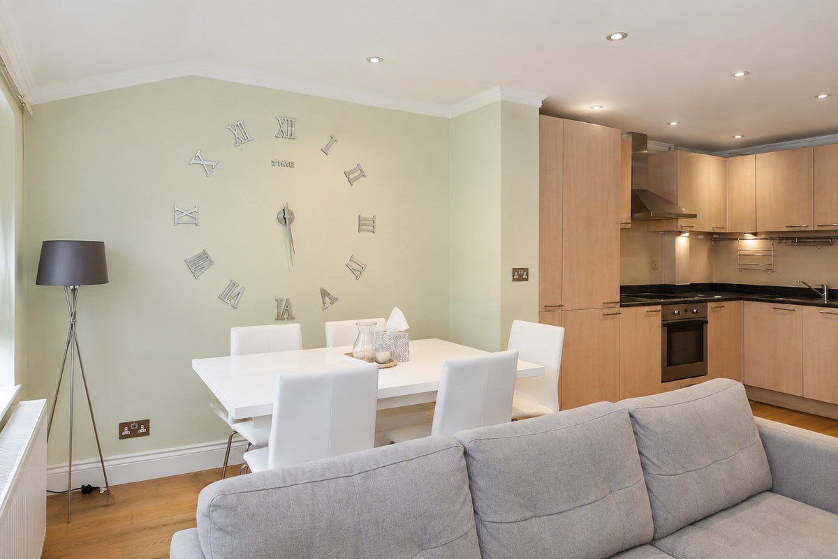 Flat Sussex Gardens in City of Westminster