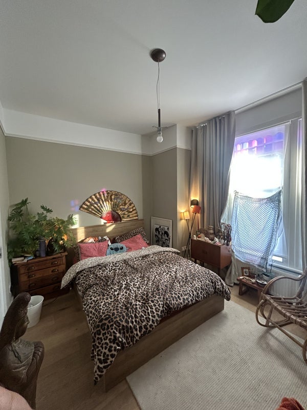 Room Louisville Road in Greater London