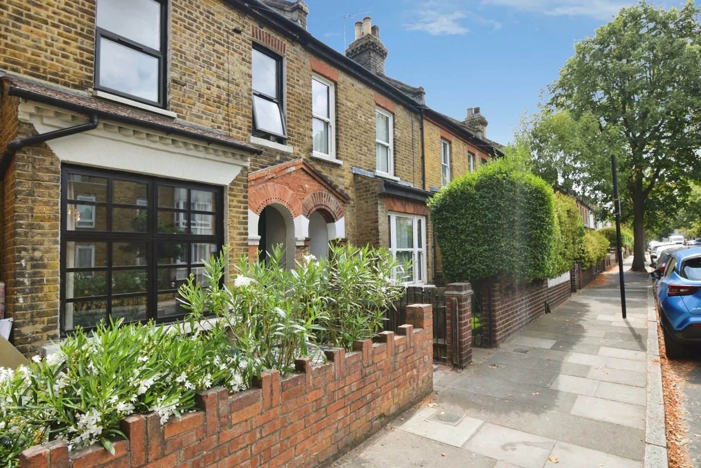 House Charlton Road in Greater London