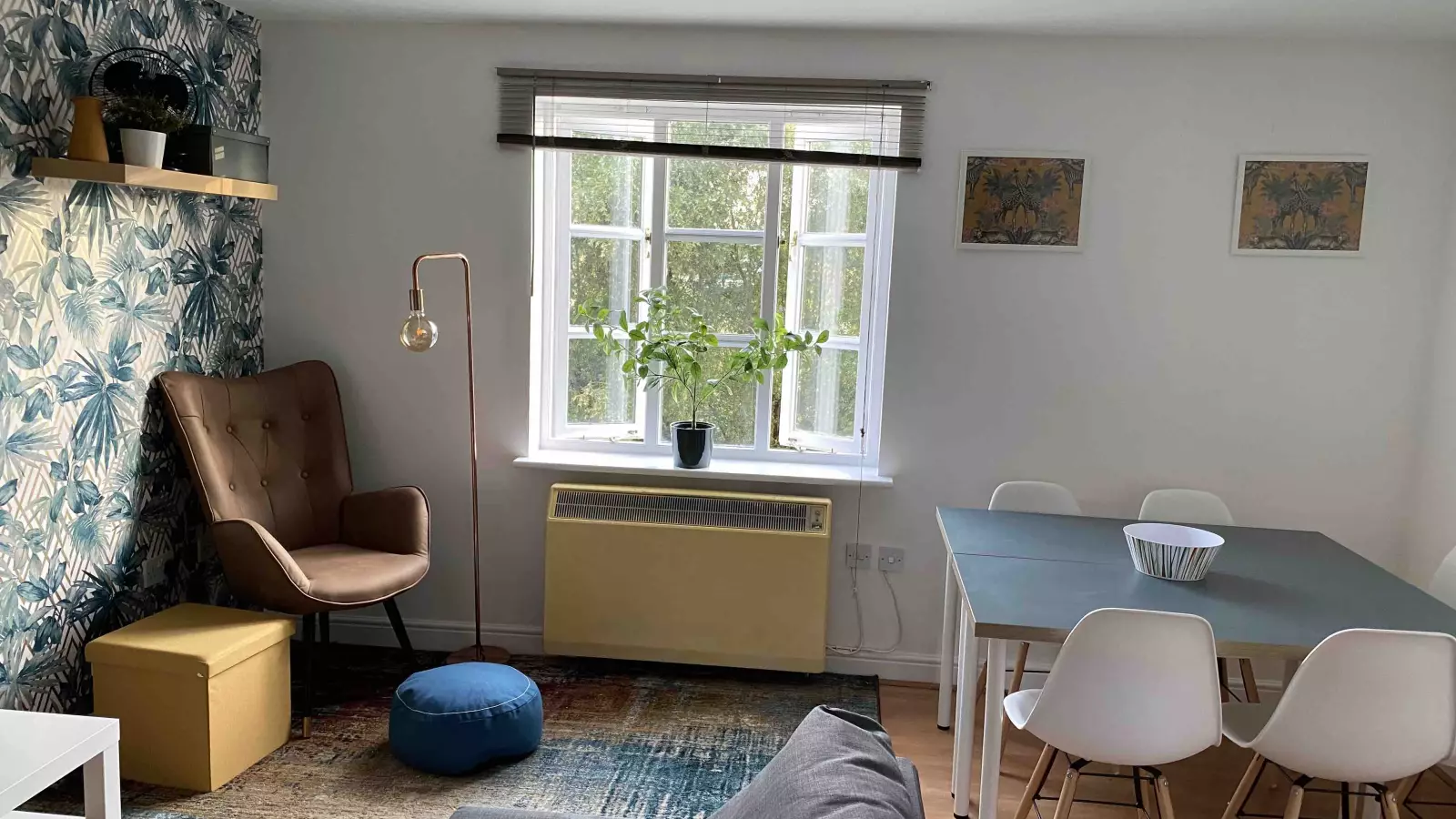 Flat Blaker Road in Greater London