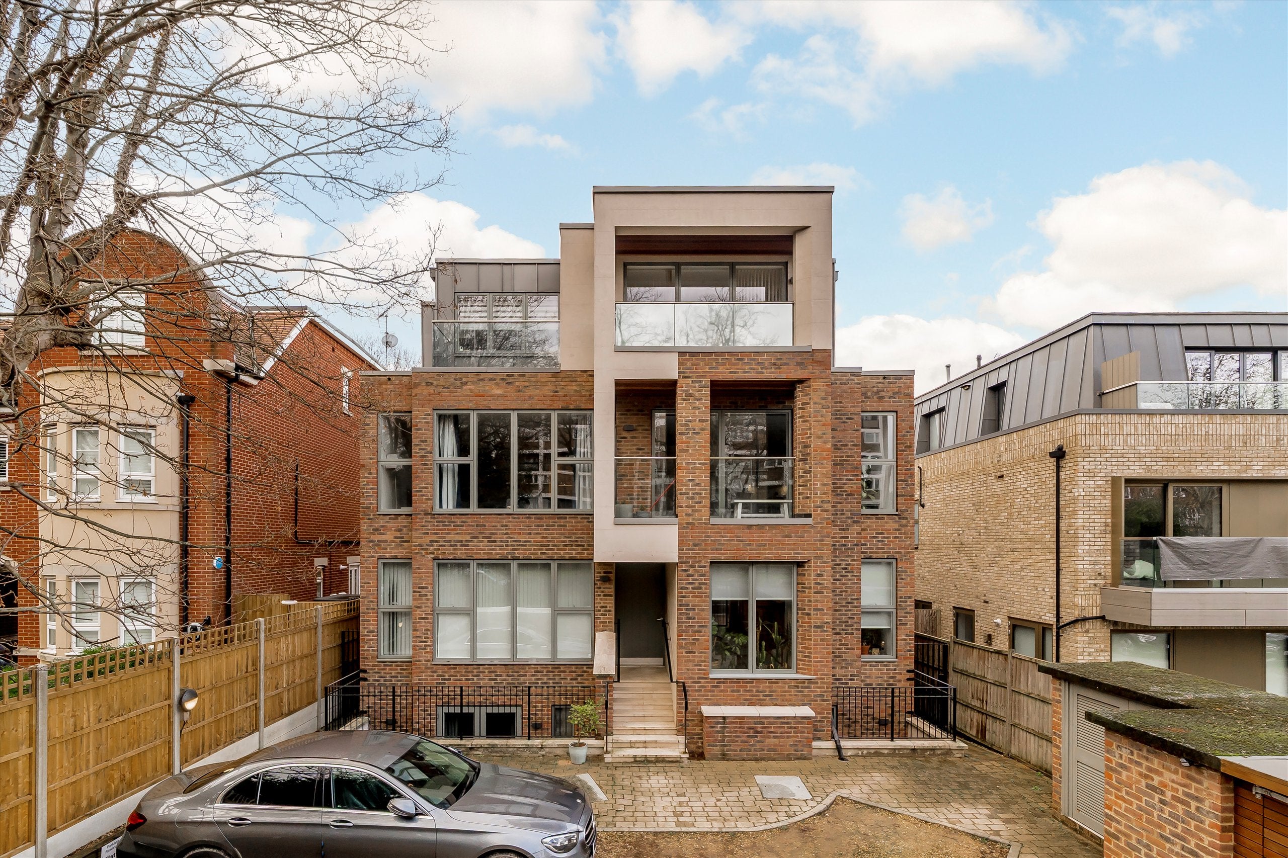 Flat West Hill in Greater London