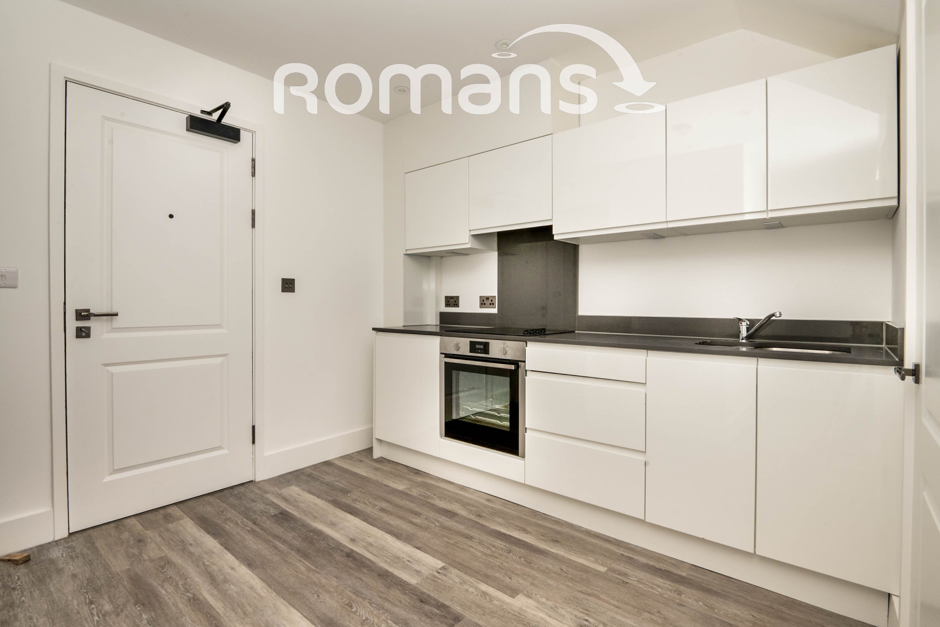 Flat Lyon Way in Camberley