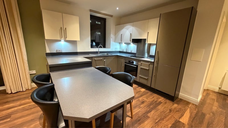 Room New Village Avenue in Greater London