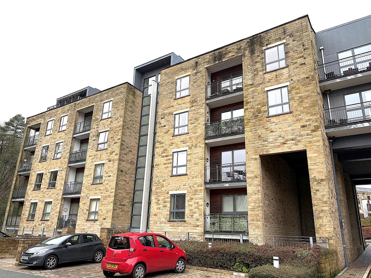 Flat Deakins Mill Way in Bolton