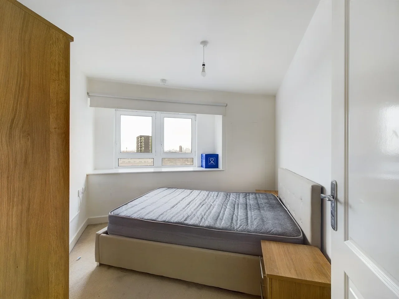 Flat Tarves Way in Greater London